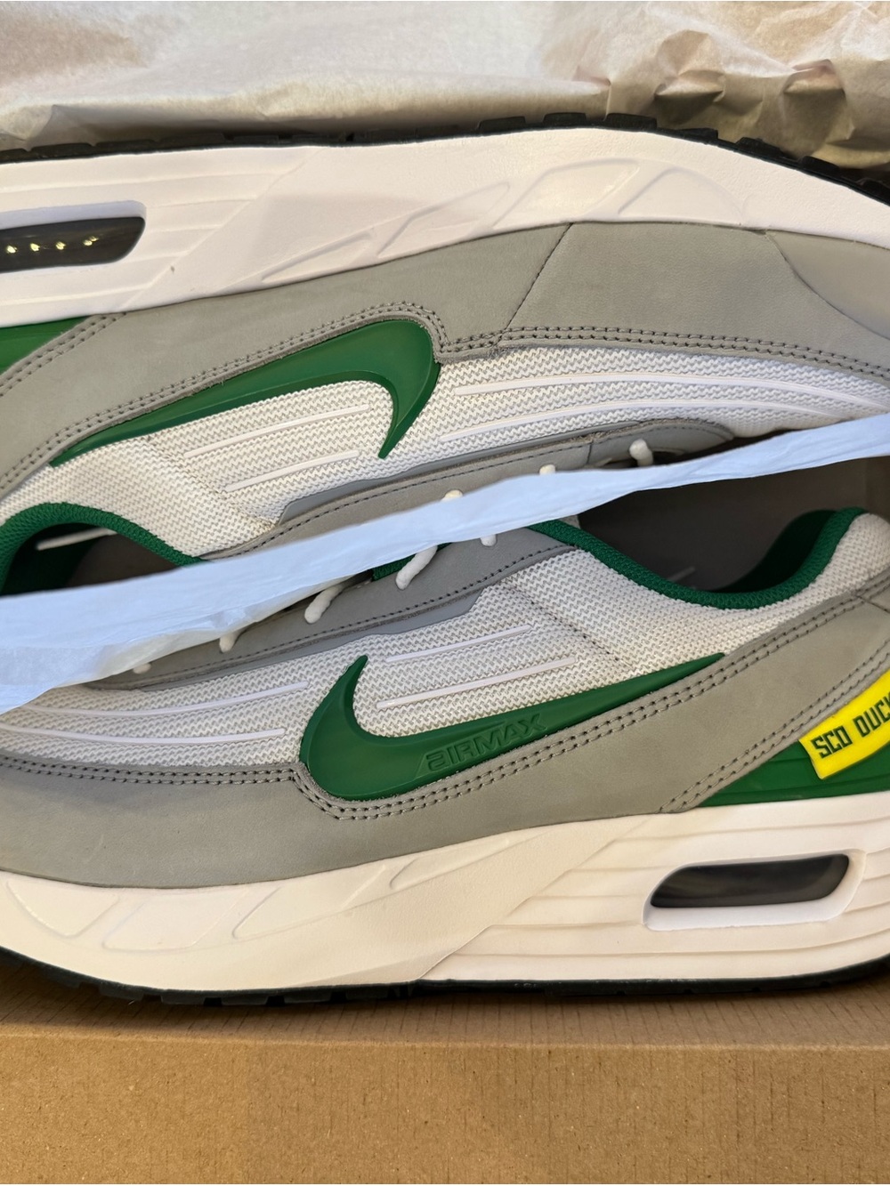 Nike Air Max Verse Oregon Sneakers